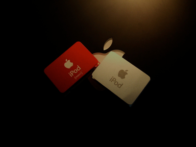 Red iPod shuffle & Silver.jpg